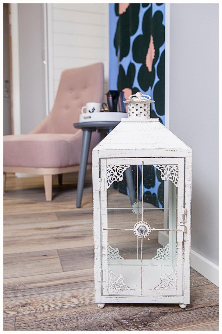Crystal Arctic Suites Rovaniemi Dış mekan fotoğraf A white lantern